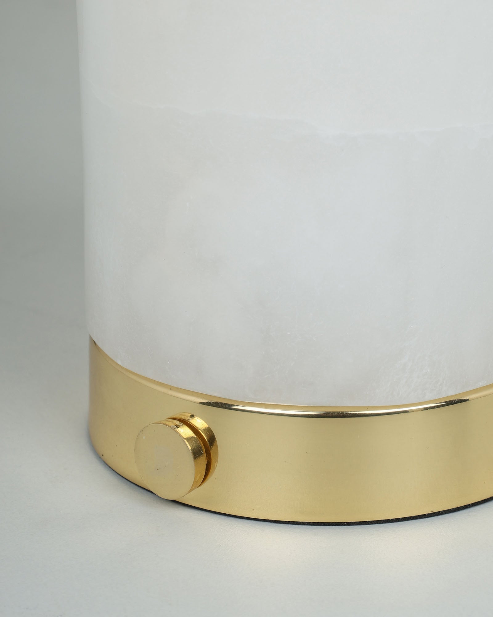 Midas Cylindrical Short Table Lamp in luxury modern design