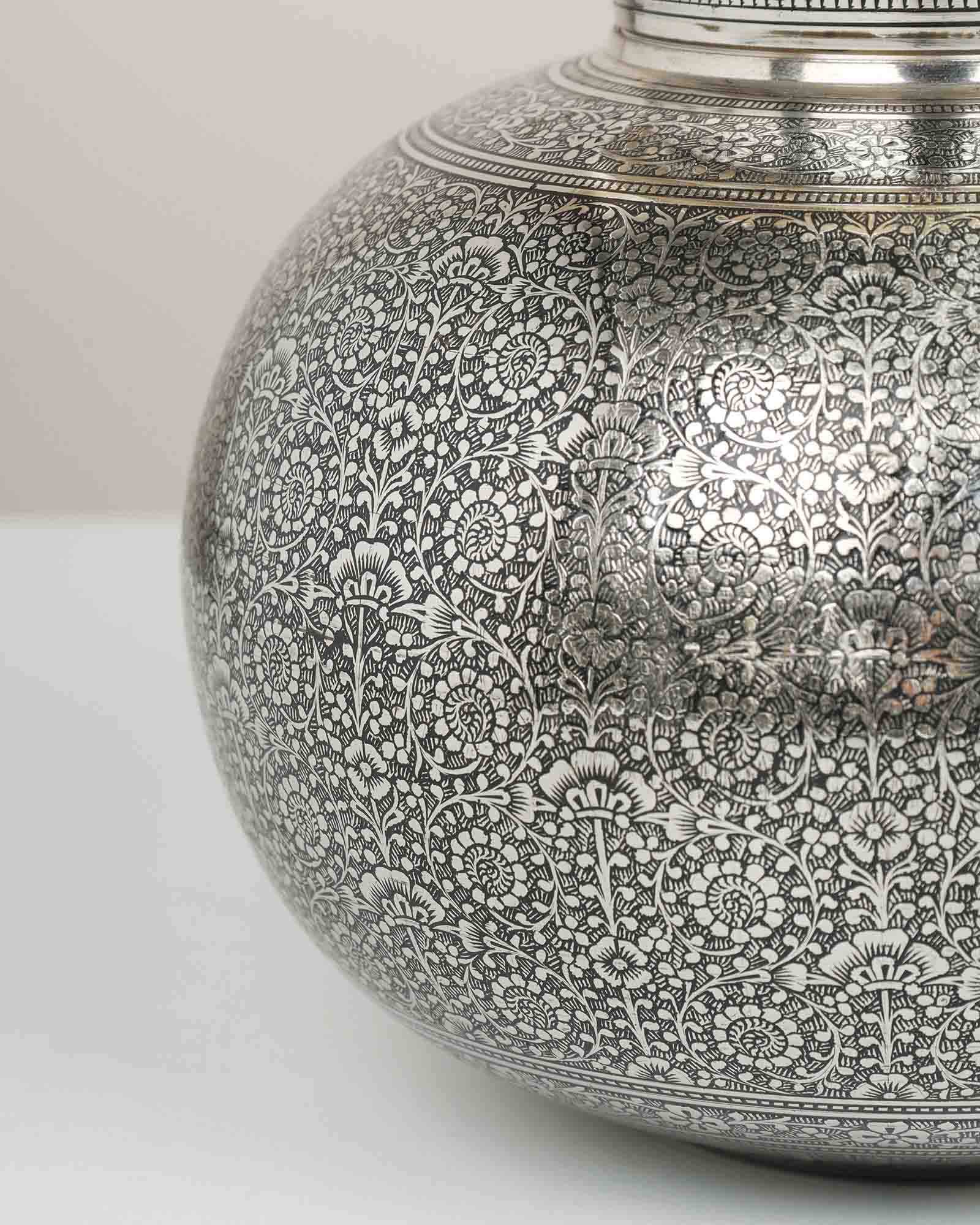 Tvesh Vase By Dilshad Hussain