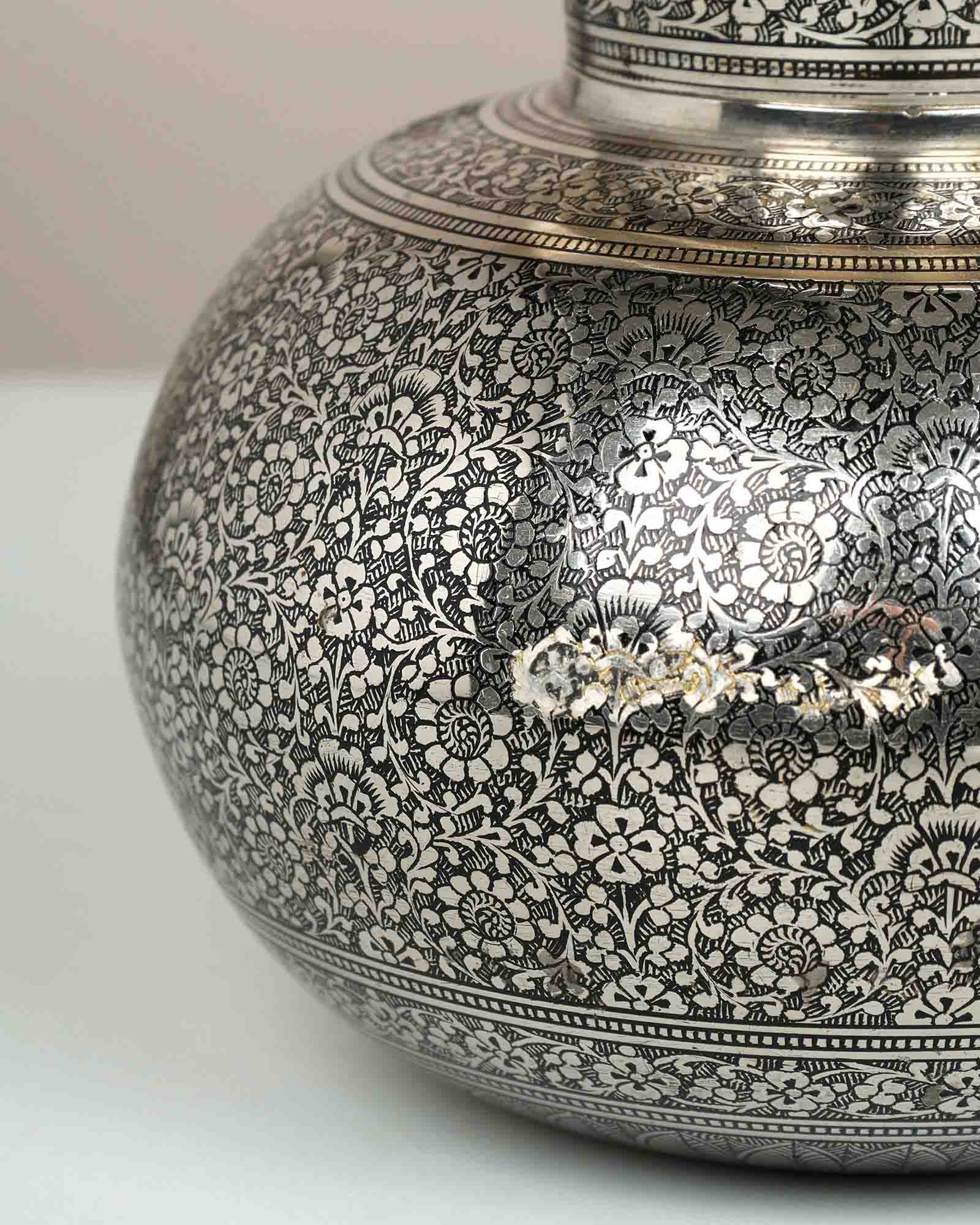 Vana Vase By Dilshad Hussain