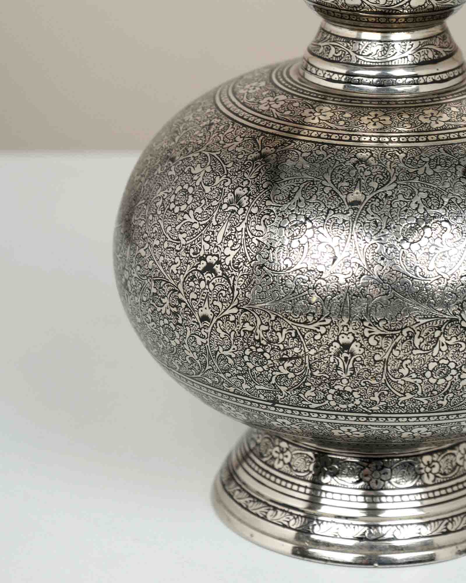 Aakara Vase – Handmade Flower Vase, Handcrafted Decorative Vase for Home Décor