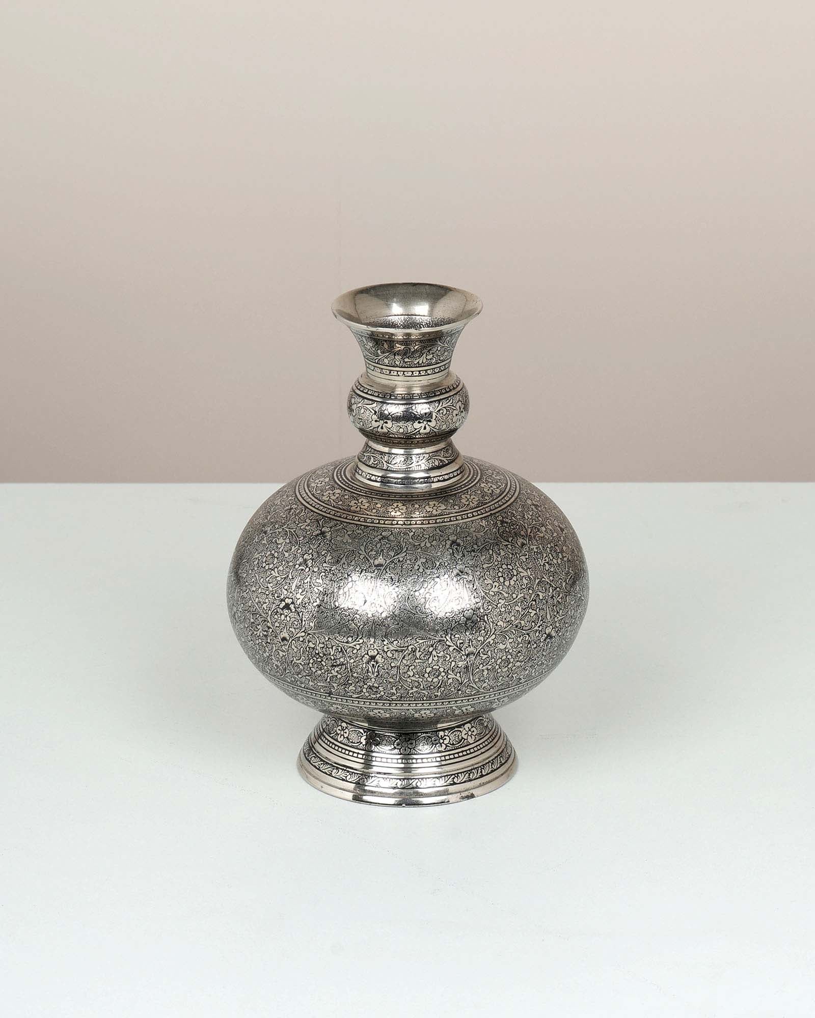 Aakara Vase – Handmade Flower Vase, Handcrafted Decorative Vase for Home Décor