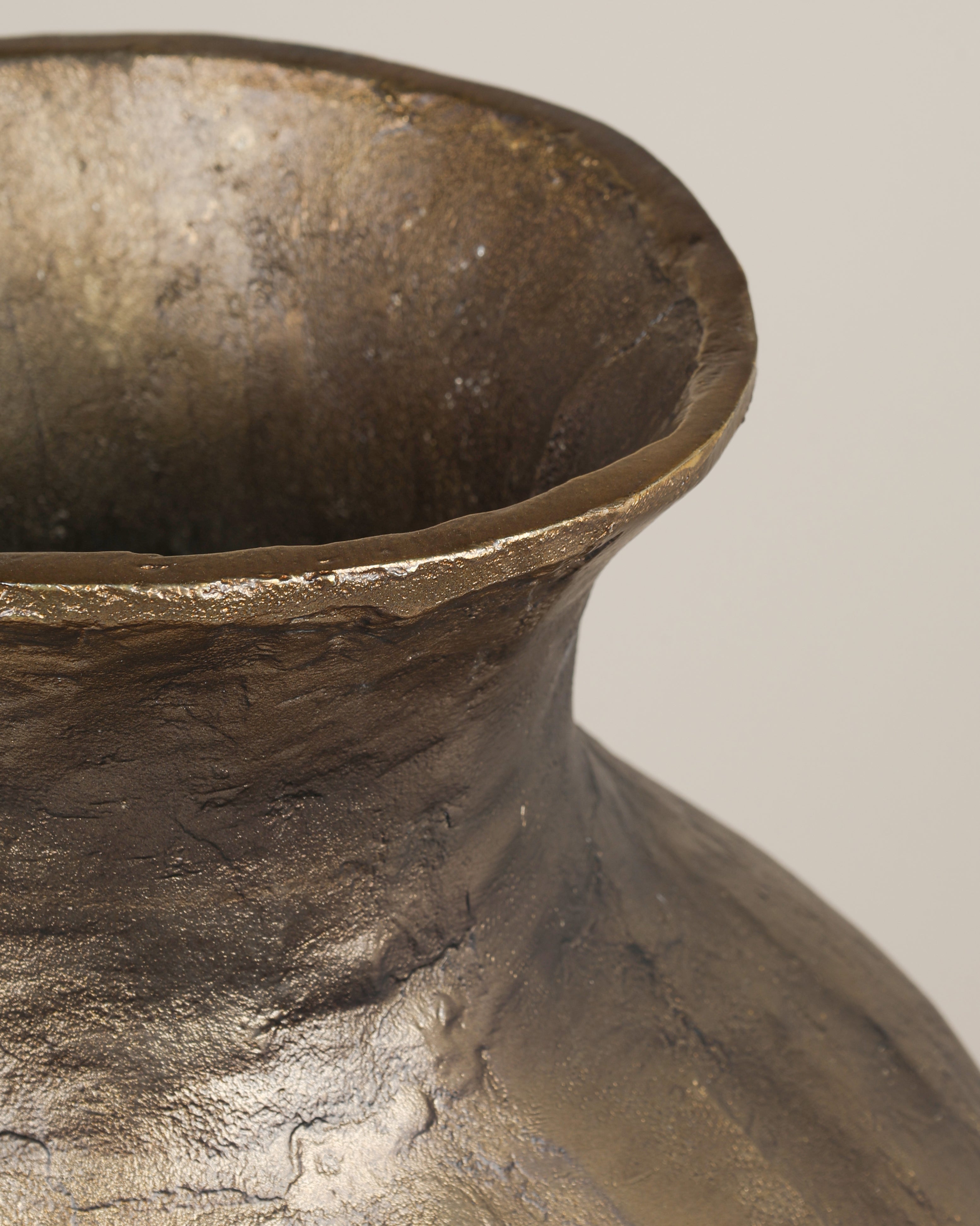 Eris Floor Vase