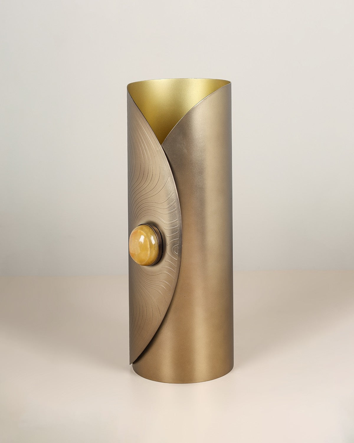 Malro Table Top Vase – modern decorative table vase for home décor and flower arrangements