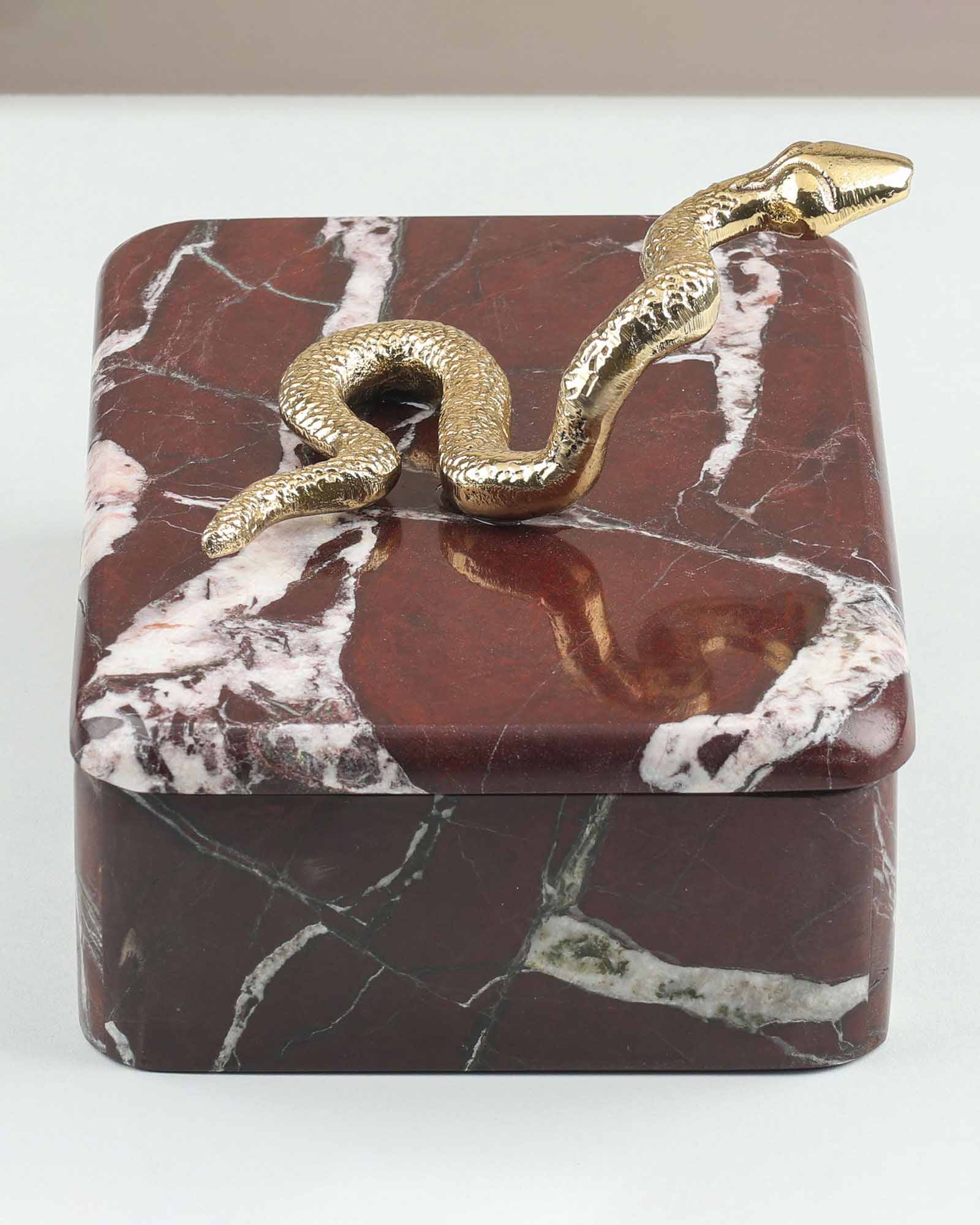 Leticia Box