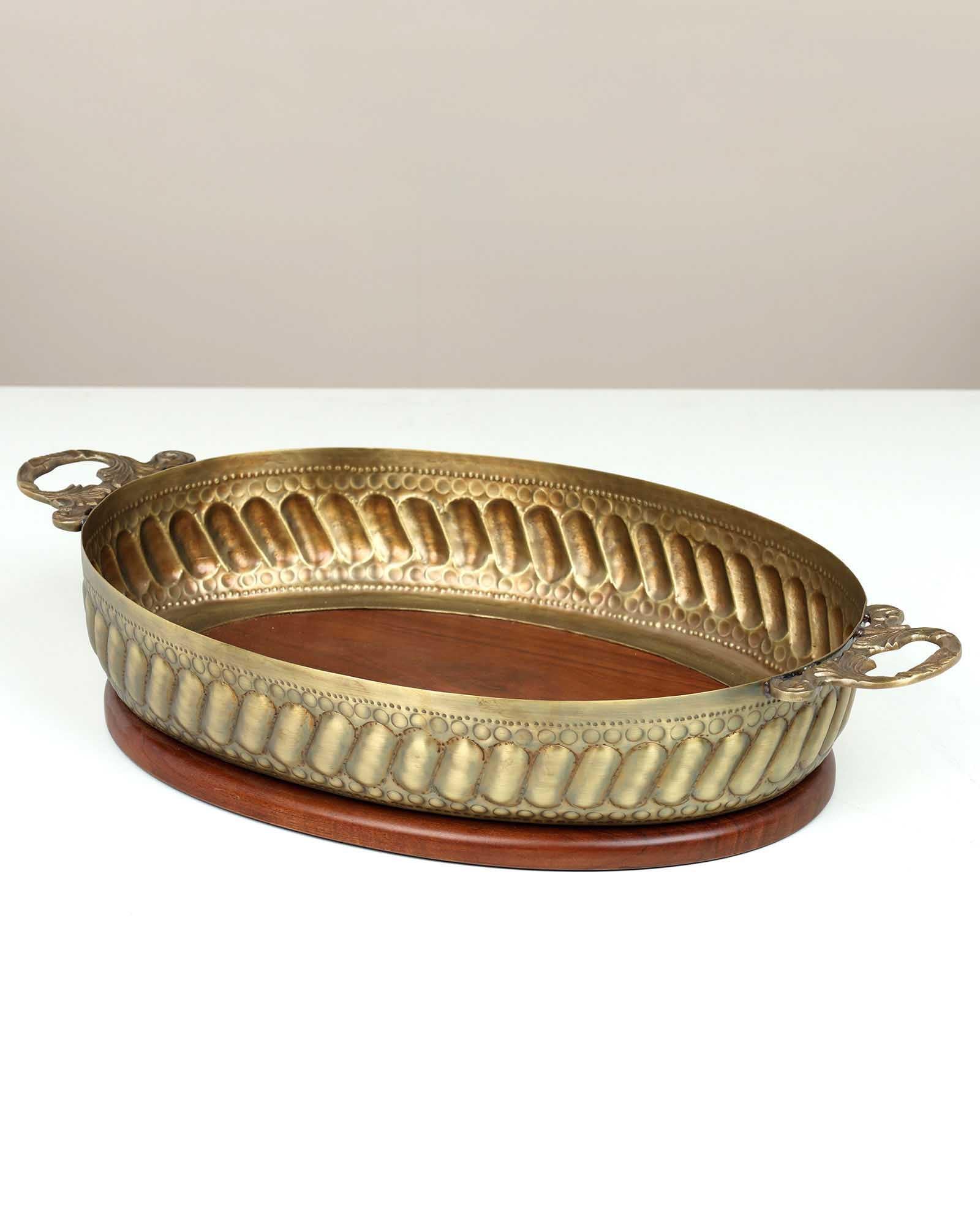 Selva Oval Tray – luxury decorative oval tray for serving and modern home décor.