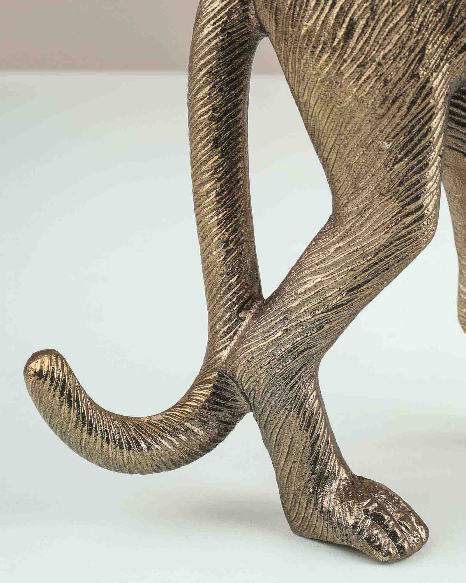 Mono Ant. Gold Table Decor