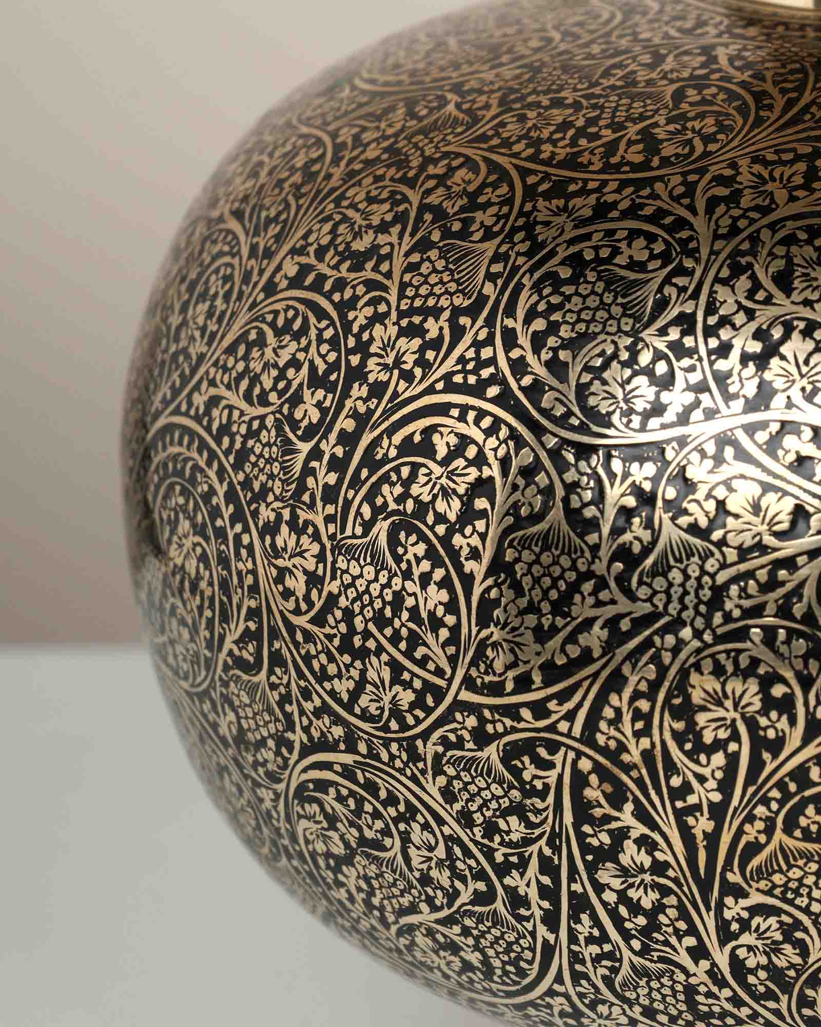 Gulzar Vase By Dilshad Hussain