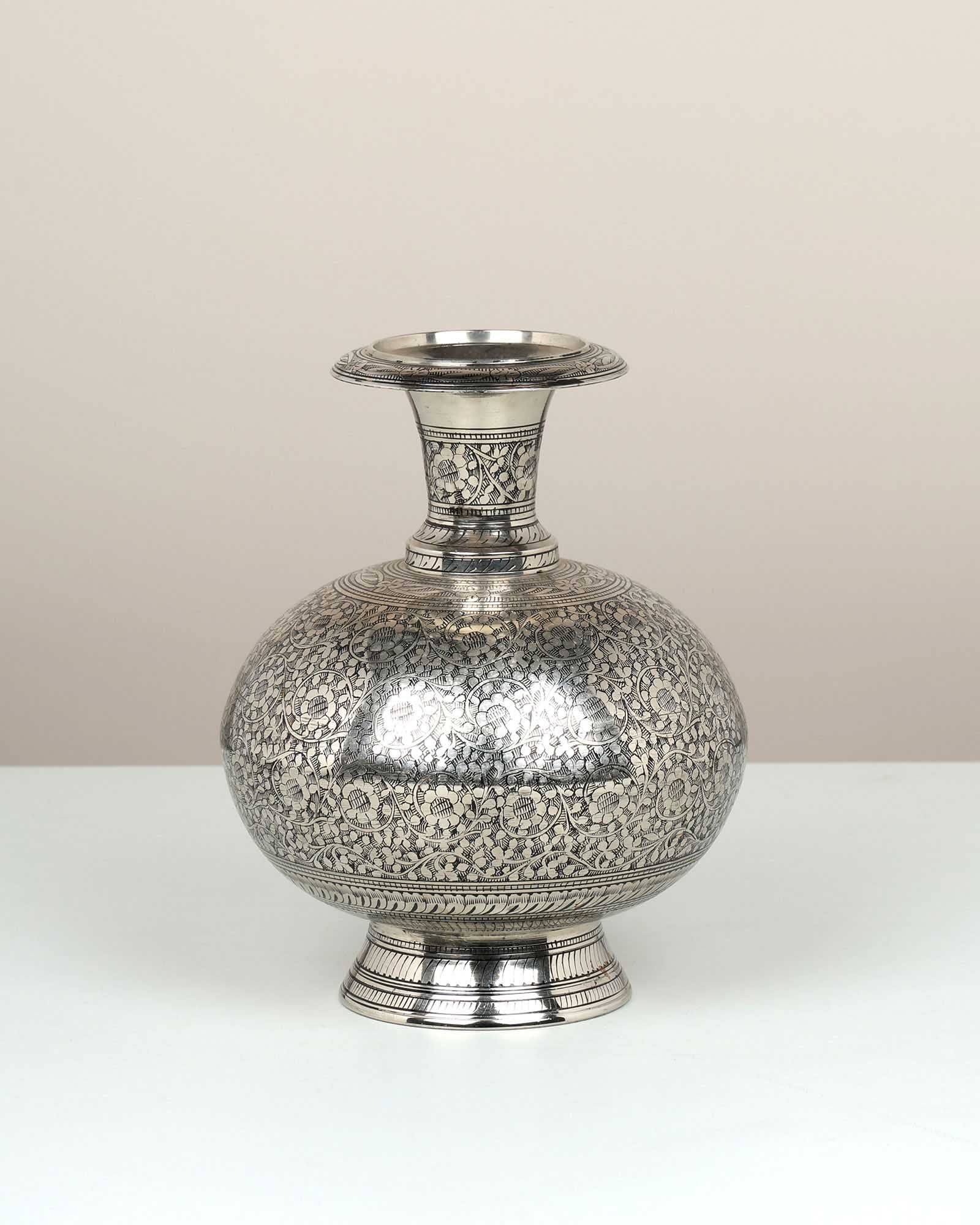 Upvan Vase By Dilshad Hussain