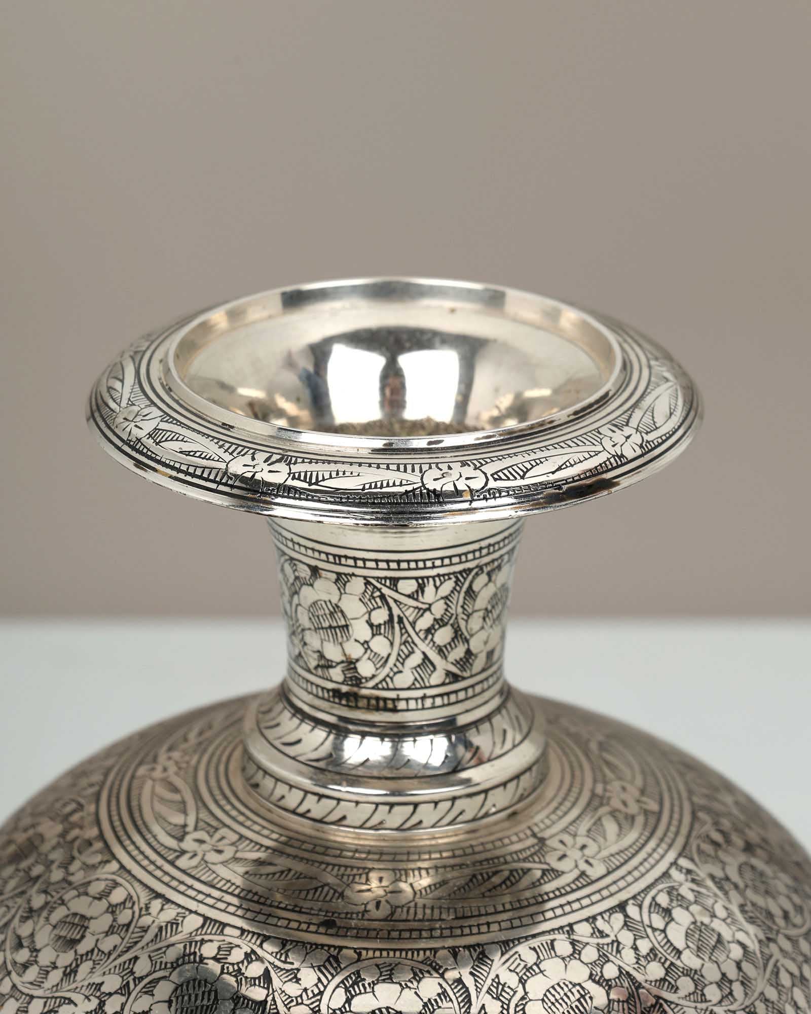 Upvan Vase By Dilshad Hussain