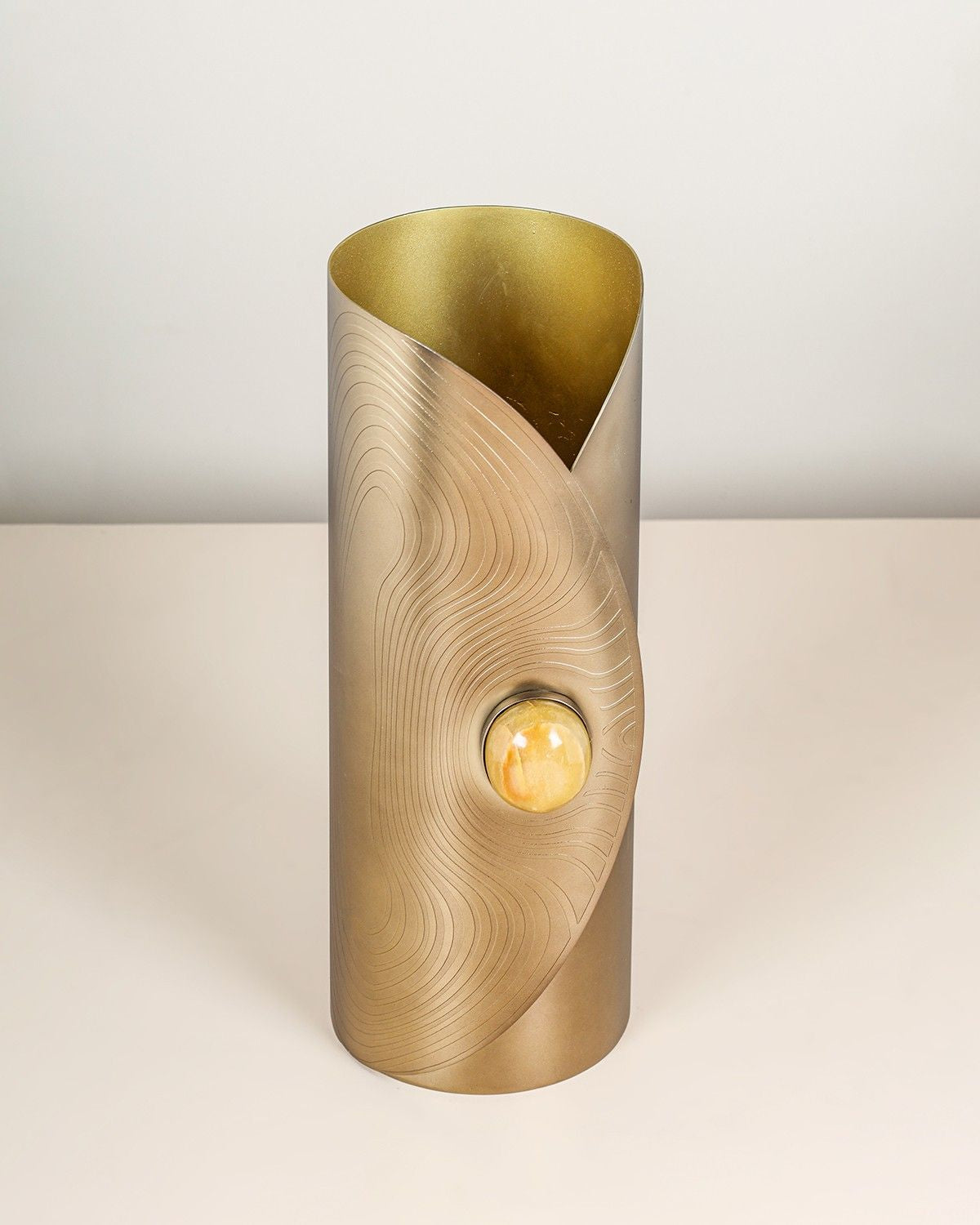 Malro Table Top Vase – modern decorative table vase for home décor and flower arrangements