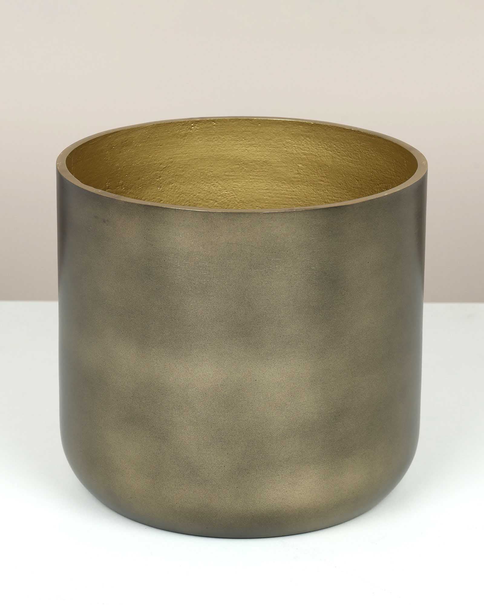 Leticia Panther Table Top Planter